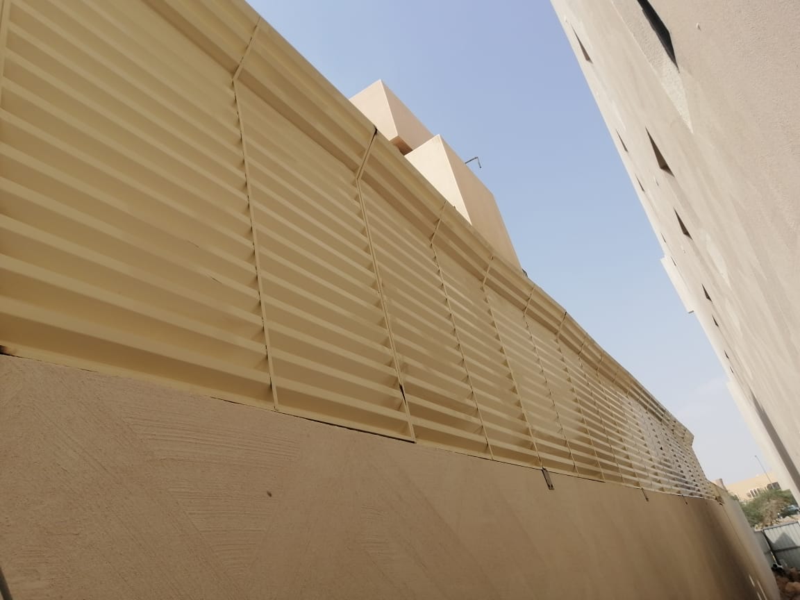 مظلات وسواتر